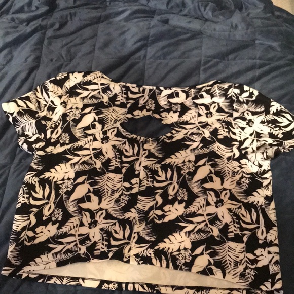 Black and white printed crop top - Picture 2 of 3